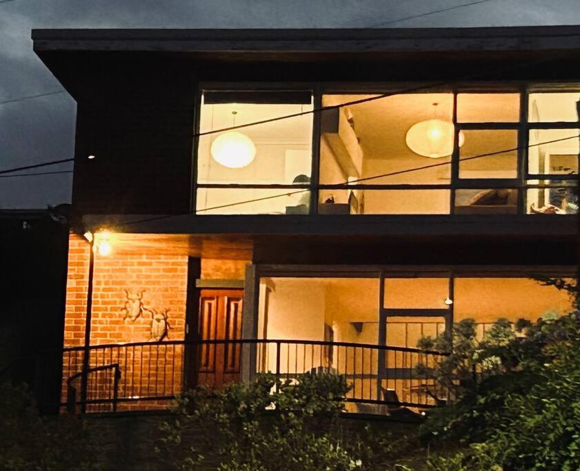 הוילה הובארט The Tassie - Luxury With Panoramic Water Views מראה חיצוני תמונה