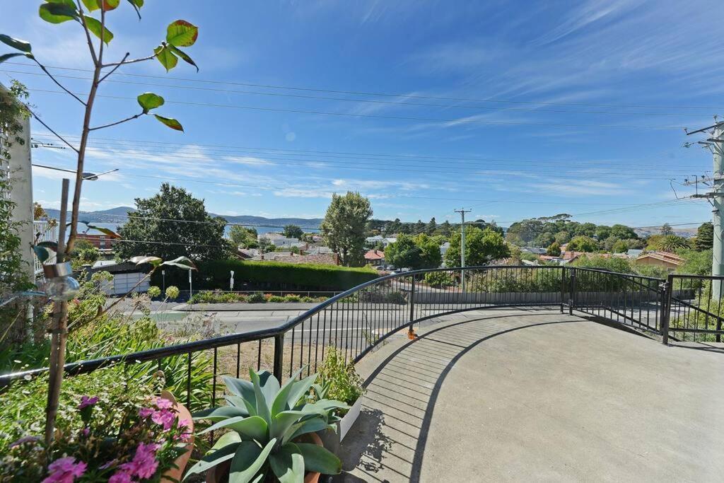 הוילה הובארט The Tassie - Luxury With Panoramic Water Views מראה חיצוני תמונה